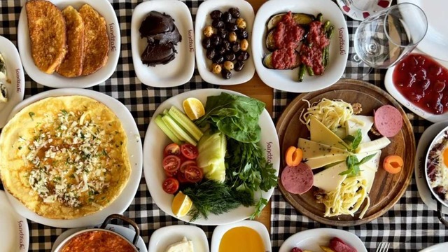 Tuzla Kahvaltı Mekanları: Tuzla'nın En İyi 10 Kahvaltıcısı