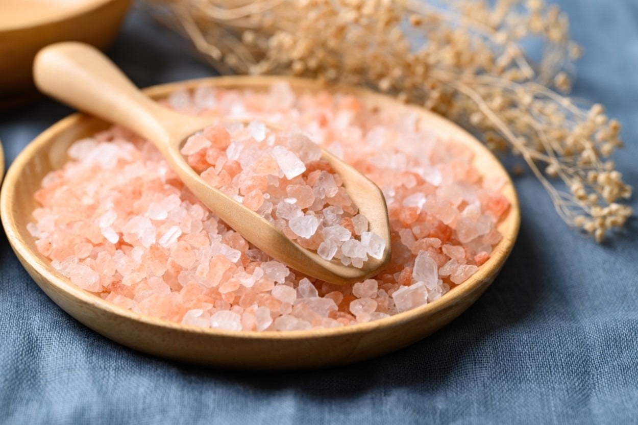 Himalaya Tuzu Nedir? Faydaları ve Kullanım Önerileri