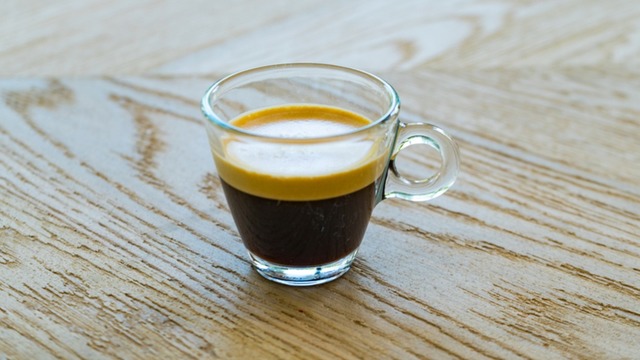 Lungo Kahve Nedir, Nasıl Yapılır?