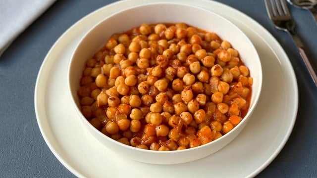 Böyle de Güzel: Biberli Etsiz Nohut Yemeği