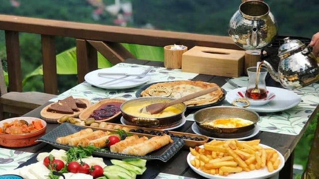 Trabzon Kahvaltı Yerleri: En İyi 10 Trabzon Kahvaltı Mekanı