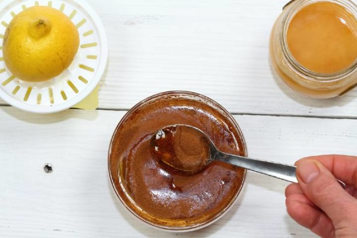 Tarçın ve limon suyu maskesi