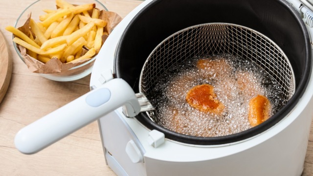Fritöz Nedir? Doğru Kullanımı ve Temizliği
