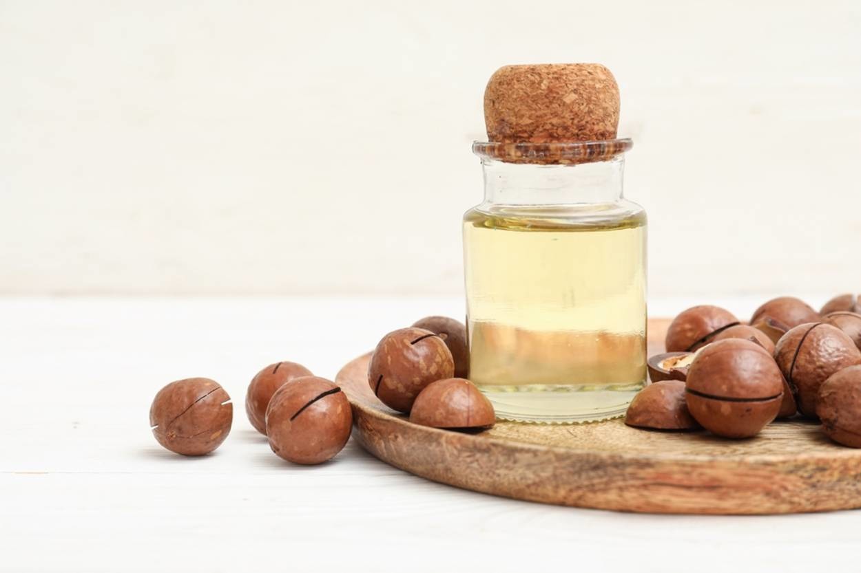 Macadamia Yağı Nedir? Cilt ve Saç İçin Faydaları Nedir?