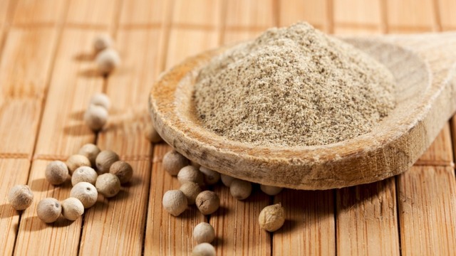 Beyaz Biber Nedir? Nasıl Kullanılır?
