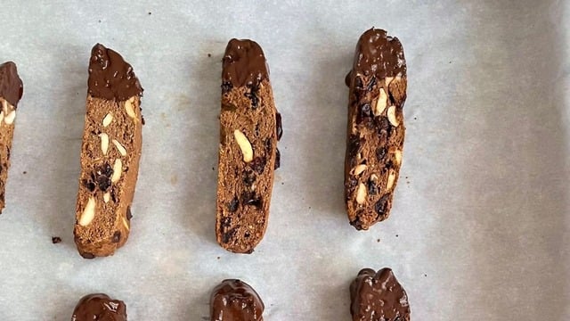 Çantada Taşımalık: Keçiboynuzu Unlu Biscotti 