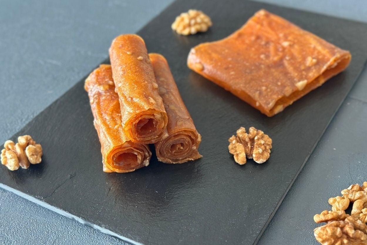 Güneşte Kurur: Kayısı Pestili