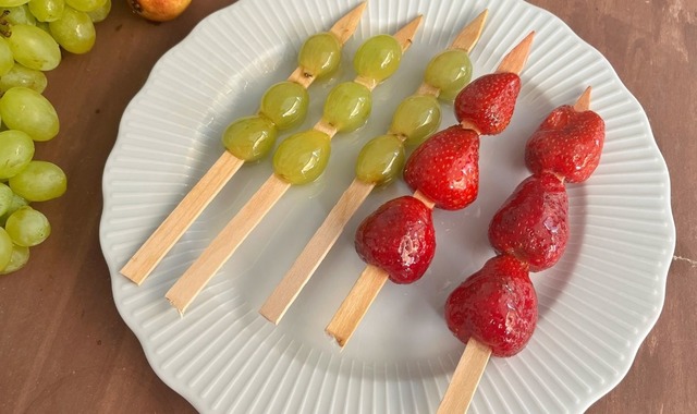 Çin'in Geleneksel Sokak Lezzeti: Tanghulu