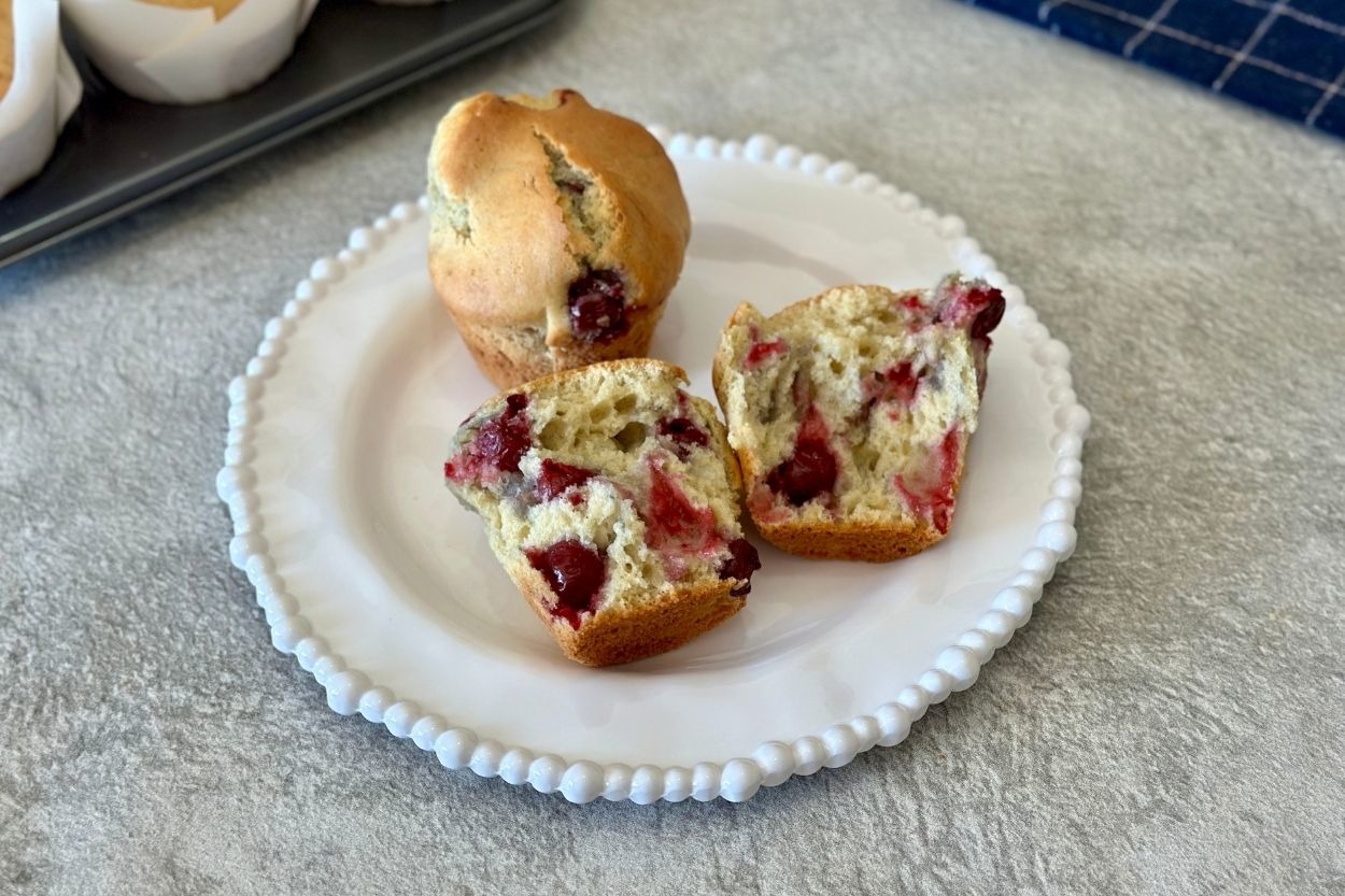 Çay Saatlerinin Vazgeçilmezi: Vişneli Muffin