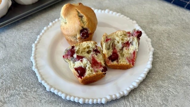 Çay Saatlerinin Vazgeçilmezi: Vişneli Muffin