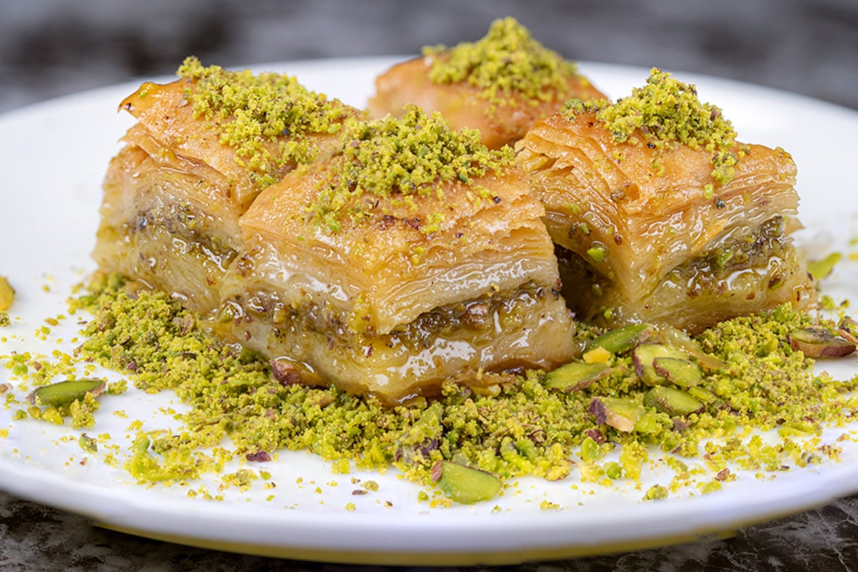 Baklavanın Yanına Ne Gider? En Uyumlu Menü Önerileri