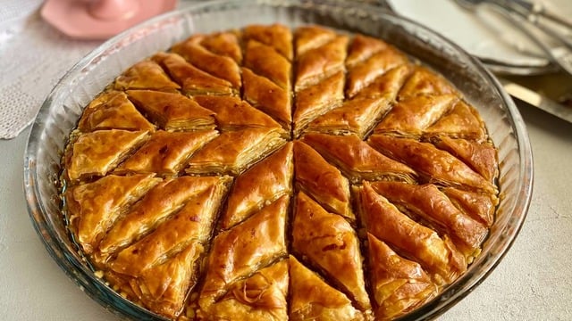 Eskiden Fakirlik Şimdilerde Sosyete Olan 13 Bizden Yiyecek