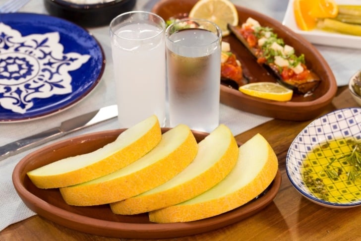 Rakı kaç kalori?