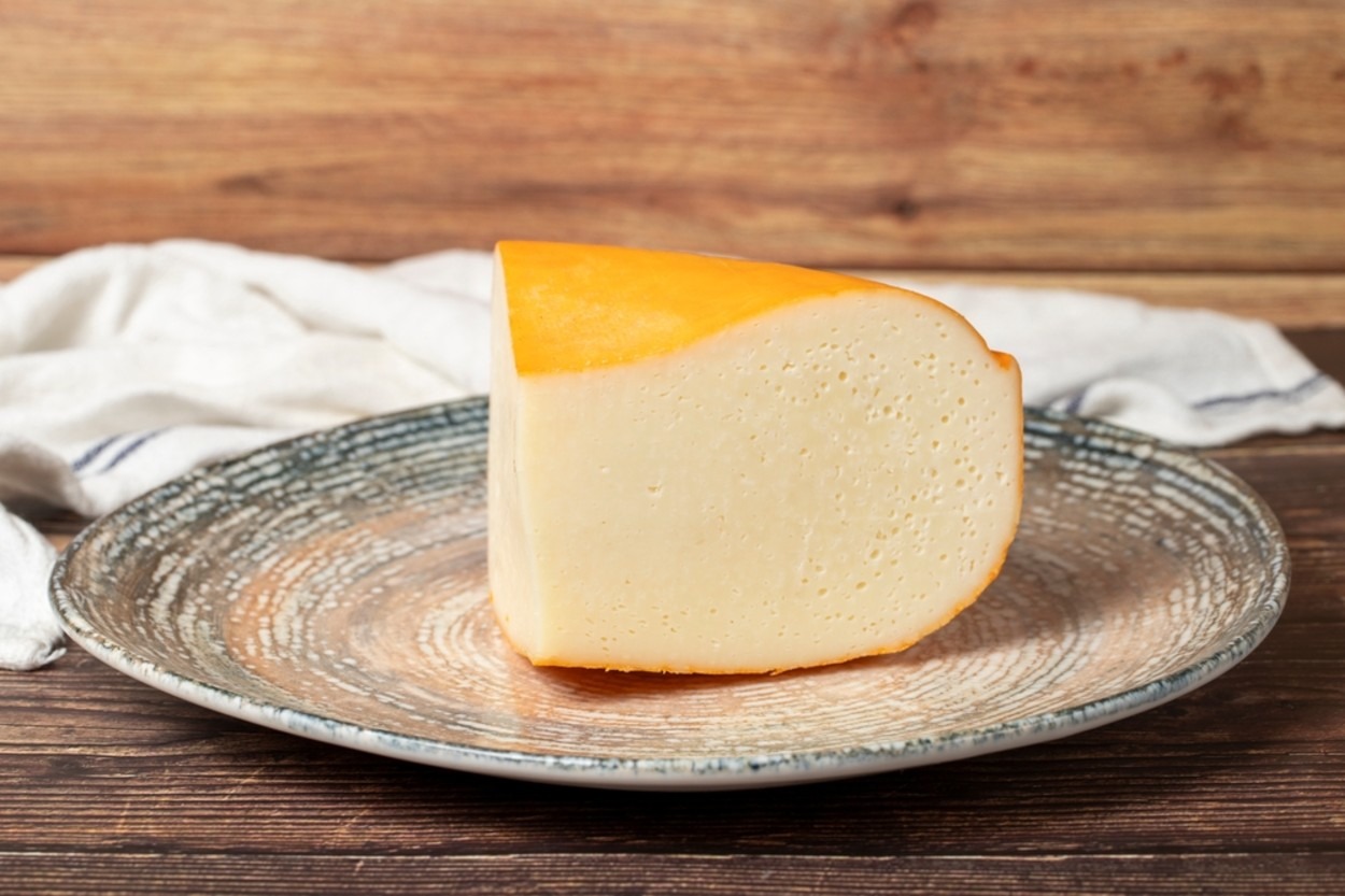 Gouda Peyniri Nedir? Özellikleri ve Kullanımı