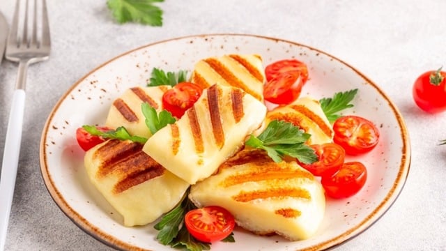 Hellim Peyniri Nedir? Özellikleri ve Kullanımı