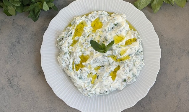Çok Ferah: Yoğurtlu Roka Salatası
