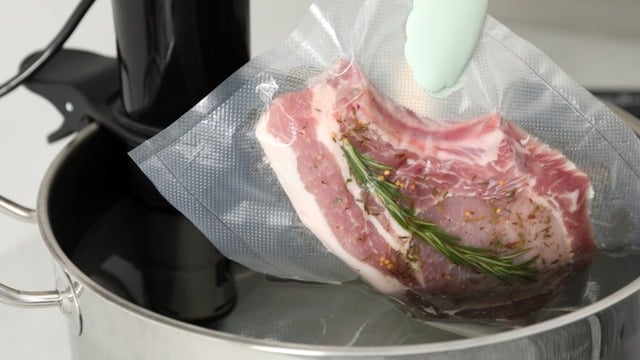 Sous Vide Nedir? Sous Vide Pişirme Tekniği Nasıl Uygulanır?