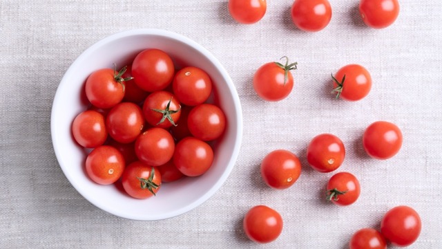 Cherry (Çeri) Domates Nedir? Faydaları, Çeşitleri ve Kullanımı