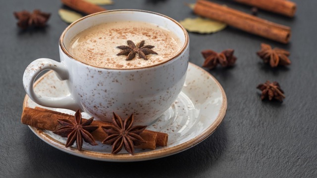 Chai Tea Latte Nedir? Faydaları ve Evde Yapım Rehberi