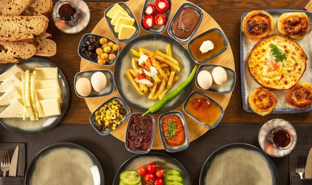 Manisa Kahvaltı Yerleri: Manisa'daki En İyi 10 Kahvaltıcı