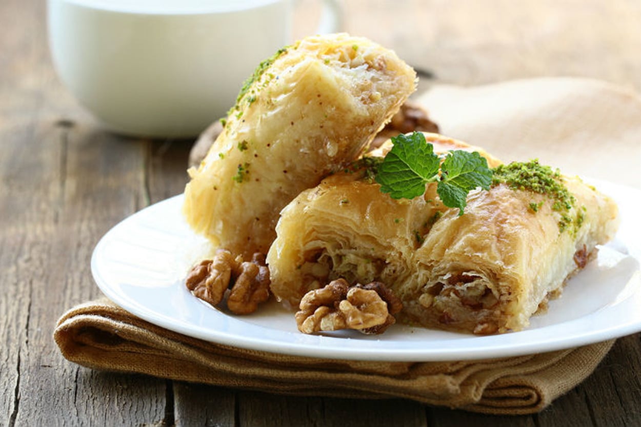 Biz Masumuz: Ev Yapımı Kolay Baklava