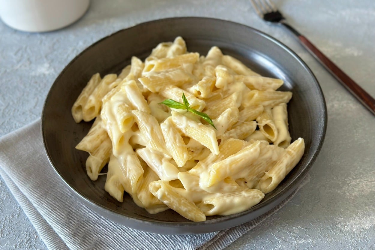 Pratik Lezzet: Peynirli Penne Makarna