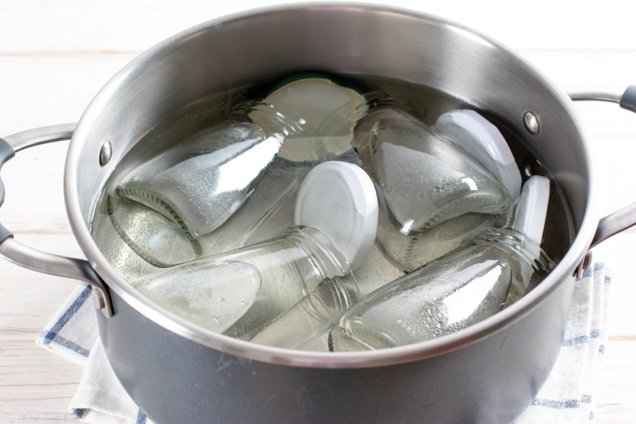 Kavanoz Nasıl Sterilize Edilir? Evde Pratik ve Güvenli Yöntemler