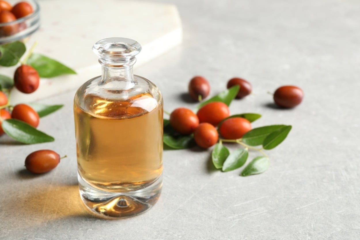 Jojoba Yağı Nedir, Faydaları Nelerdir, Nasıl Kullanılır?