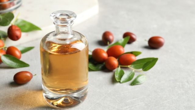 Jojoba Yağı Nedir, Faydaları Nelerdir, Nasıl Kullanılır?