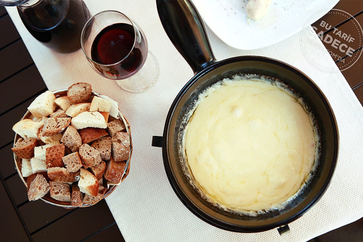 Crepe & Fondue’den: Peynir Fondü
