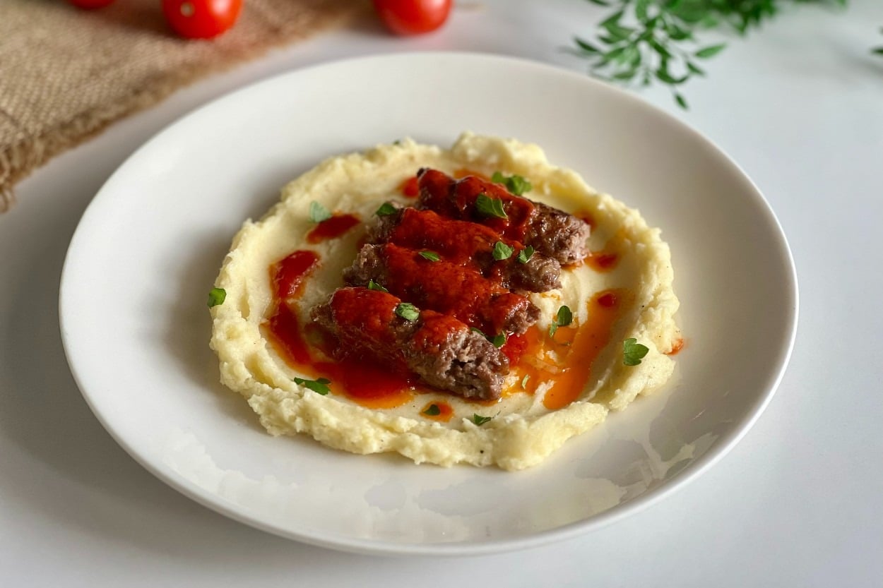 Enfes Buluşma: Püreli Kebap