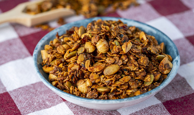 Sağlıklı Tercih: Ev Yapımı Tuzlu Granola