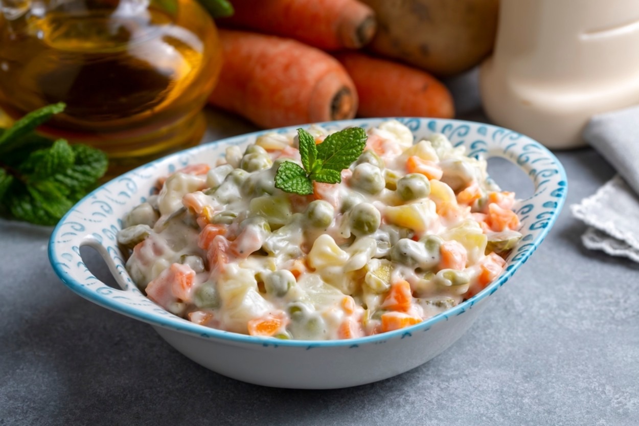 Akıllardaki O Soru: Amerikan Salatası ile Rus Salatası Arasındaki Fark Nedir?