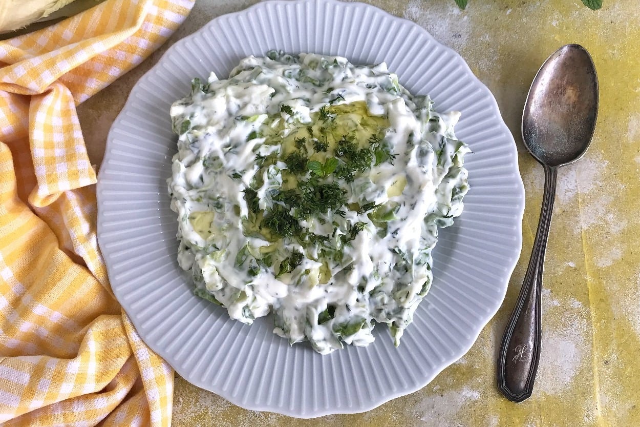 Lezzeti Uyumundan: Marul Cacığı