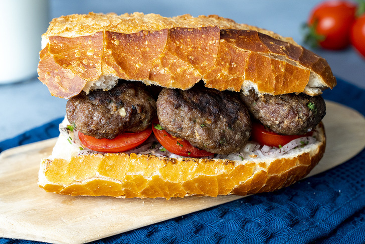 Ekmek Arası Köfte Tarifi