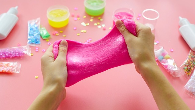 Slime Nasıl Yapılır? Evde Kimyasalsız Slime Tarifi ve Püf Noktaları