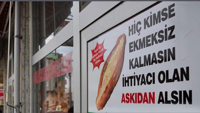 Askıda Ekmek: İhtiyacı Olanlara Ücretsiz Ekmek Sağlayan Asırlık Gelenek