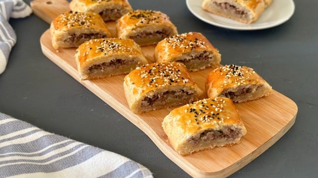 Kıymalı İç Harcıyla: Teyze Çöreği