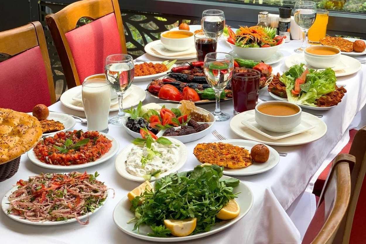 Üsküdar'da İftara Uygun Mekanlar Arayanlara Huzur Dolu 10 İftar Adresi