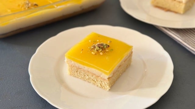 Kat Kat Lezzet: Portakallı Muhallebili Kek