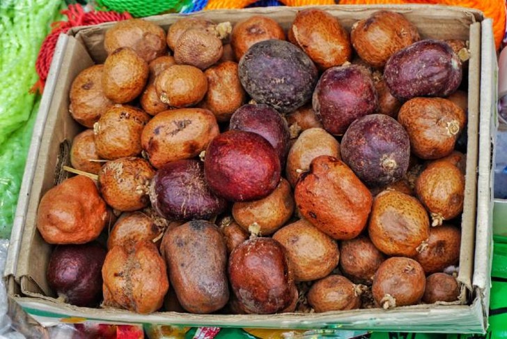 Adem Elması