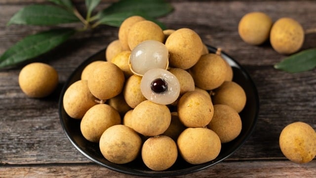 Longan (Ejder Gözü) Meyvesi Nedir, Nasıl Yenir?