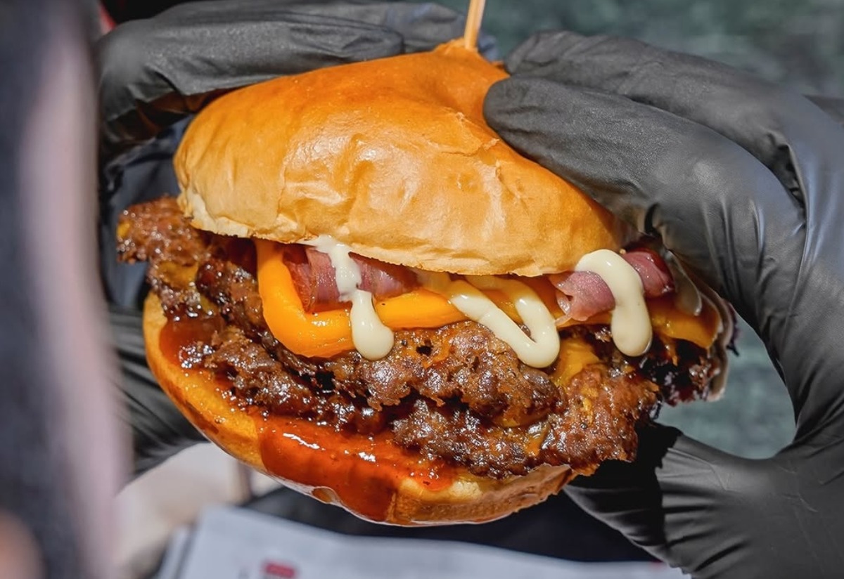 İstanbul'da Smash Burger Yiyebileceğiniz En İyi 5 Mekan Tarifi