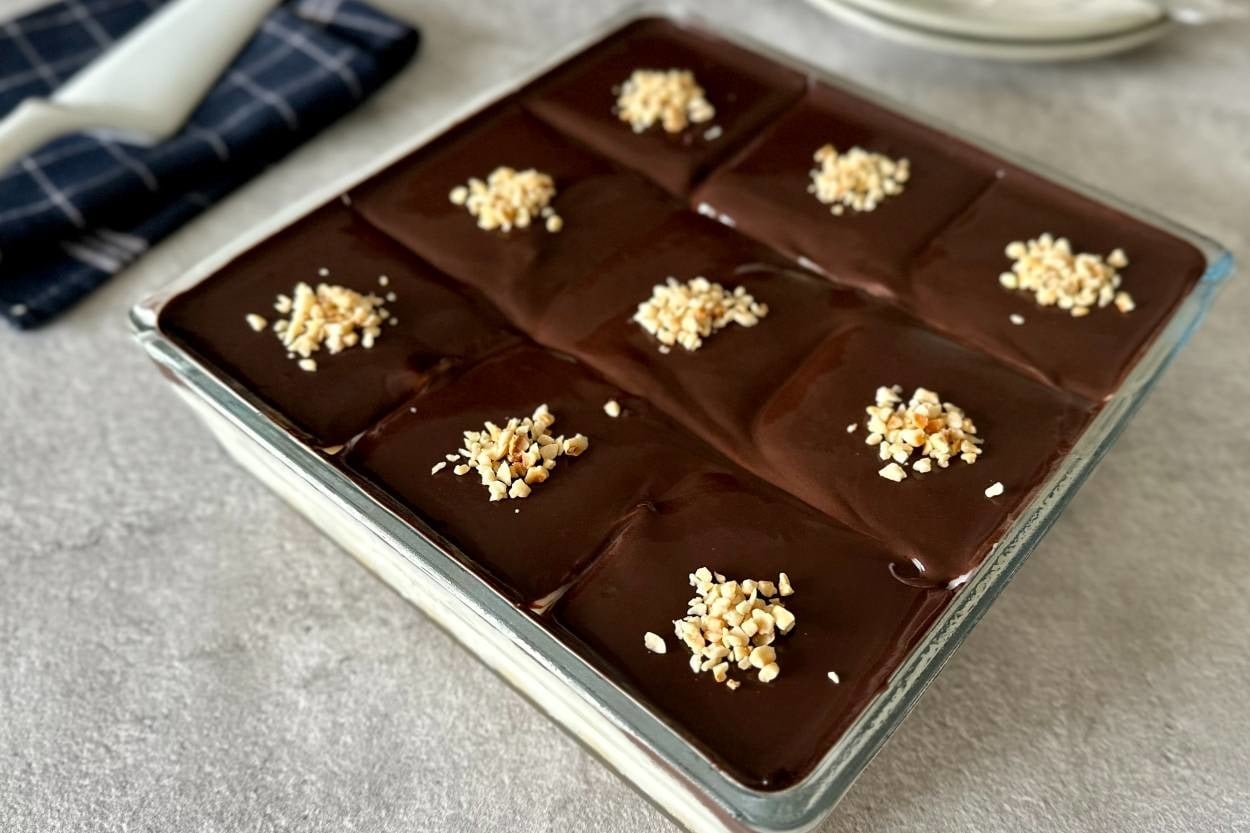Profiterol Tadında: Kedidili Muhallebi Tatlısı