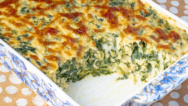 Beşamel Soslu: Kremalı Ispanaklı Şehriye 