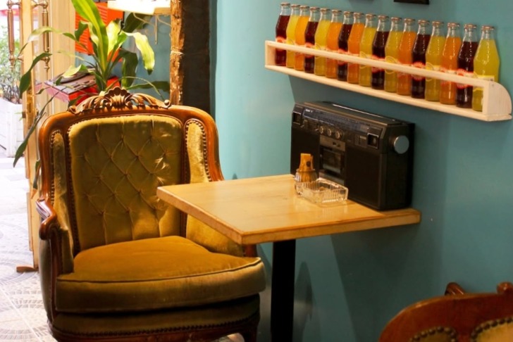 MAZİ Plak & Cafe