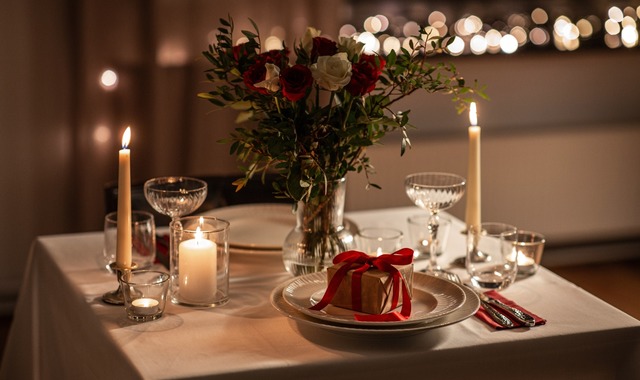 Sevgiliye Romantik Yemek Masası Nasıl Hazırlanır?