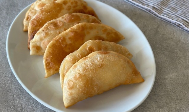 El Açması Tadıyla: İçli Börek