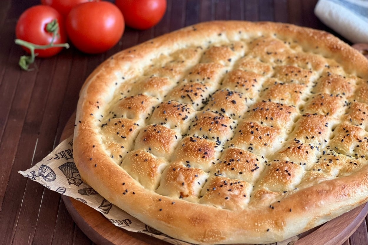 Fırından Alınmış Gibi: Tam Ölçülü Ramazan Pidesi