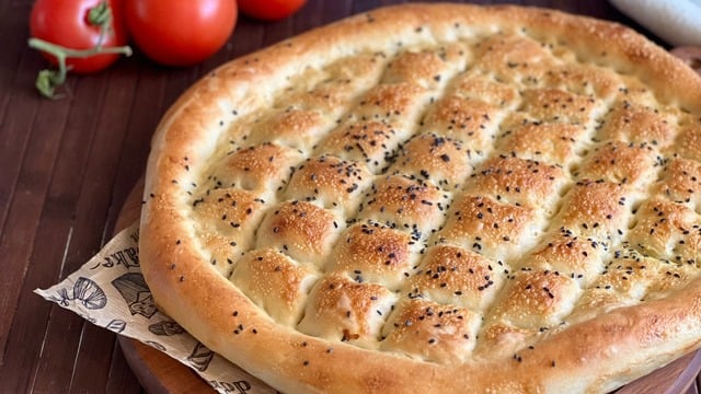 Fırından Alınmış Gibi: Tam Ölçülü Ramazan Pidesi